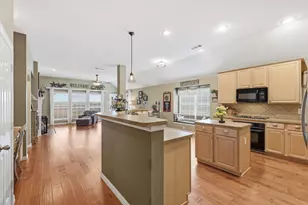 6940 Shoreway Dr, Grand Prairie, TX 75054 - Photo 7