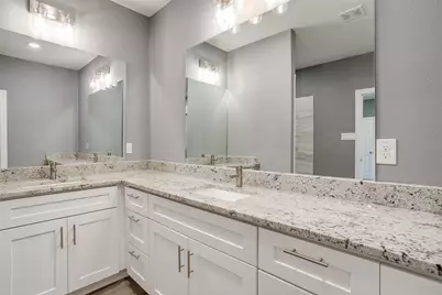 1117 E Cantey Street, Fort Worth, TX 76104 - Photo 15