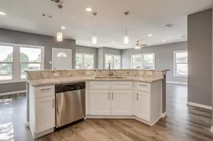 1117 E Cantey St, Fort Worth, TX 76104 - Photo 11