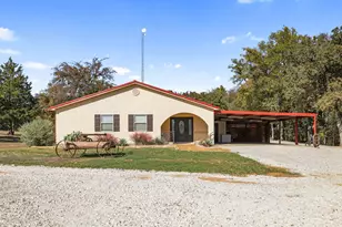 595 Navajo Rd, Whitesboro, TX 76273 - Photo 1
