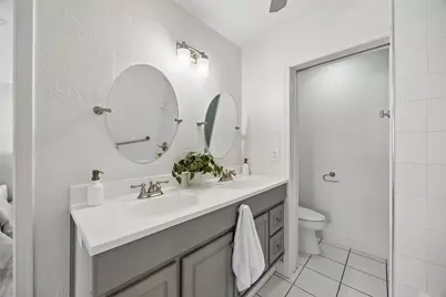 9262 Forest Hills Boulevard, Dallas, TX 75218 - Photo 19