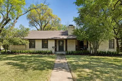 9262 Forest Hills Boulevard, Dallas, TX 75218 - Photo 1