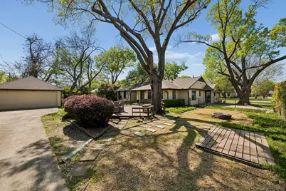 9262 Forest Hills Boulevard, Dallas, TX 75218 - Photo 29