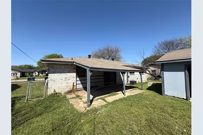 1546 Oakbrook Street, Lancaster, TX 75134 - Photo 17