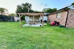 303 N Caesar St, Ennis, TX 75119 - Photo 17
