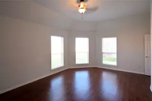 7410 Woodsprings Dr, Garland, TX 75044 - Photo 9