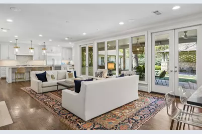 6717 Meadow Lake Avenue, Dallas, TX 75214 - Photo 11