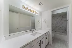 502 Prairie Dell St, Lewisville, TX 75067 - Photo 11