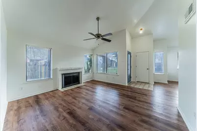 502 Prairie Dell Street, Lewisville, TX 75067 - Photo 5