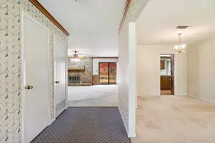 695 20th St NE, Paris, TX 75460 - Photo 9