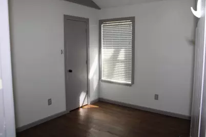 915 W Lovers Lane, Arlington, TX 76013 - Photo 11