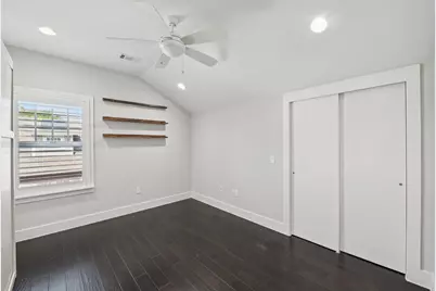 656 Bishop Heights Lane, Dallas, TX 75208 - Photo 19