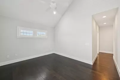 656 Bishop Heights Lane, Dallas, TX 75208 - Photo 13