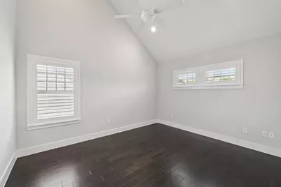656 Bishop Heights Lane, Dallas, TX 75208 - Photo 13