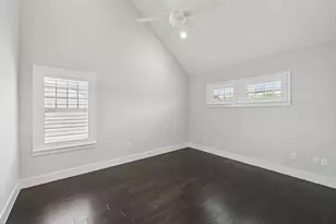 656 Bishop Heights Ln, Dallas, TX 75208 - Photo 13