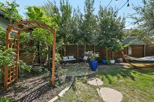 656 Bishop Heights Ln, Dallas, TX 75208 - Photo 23