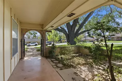 2326 Forest Hills Road, Grapevine, TX 76051 - Photo 3