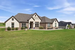 2009 Eagles Rdg Dr, Weatherford, TX 76087 - Photo 1