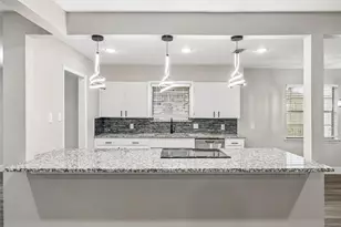 1702 Northcrest Dr, Arlington, TX 76012 - Photo 11