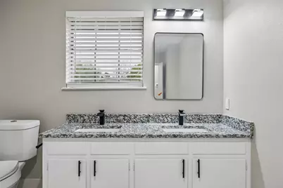 1702 Northcrest Drive, Arlington, TX 76012 - Photo 23