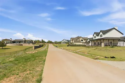 1318 Avalon Court, Bartonville, TX 76226 - Photo 11