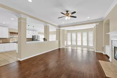 6705 Marie Weldon Court, Arlington, TX 76001 - Photo 3