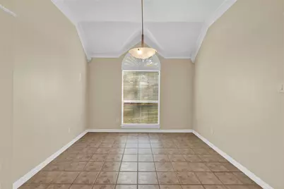 6705 Marie Weldon Court, Arlington, TX 76001 - Photo 11