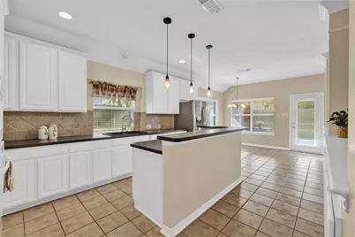 6705 Marie Weldon Court, Arlington, TX 76001 - Photo 7