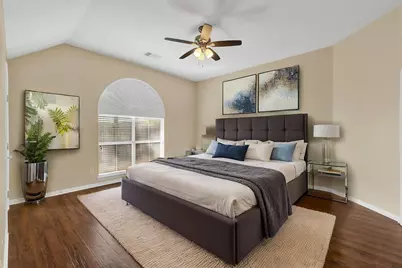 6705 Marie Weldon Court, Arlington, TX 76001 - Photo 13
