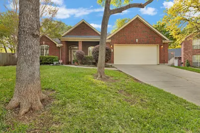 6705 Marie Weldon Court, Arlington, TX 76001 - Photo 1