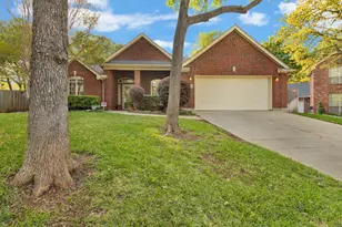 6705 Marie Weldon Ct, Arlington, TX 76001 - Photo 1