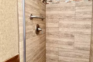 1102 N Edwards Ct, Irving, TX 75062 - Photo 31