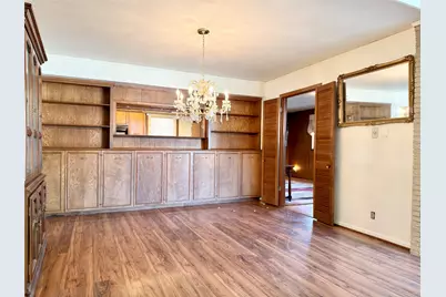 1102 N Edwards Court, Irving, TX 75062 - Photo 7