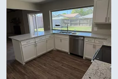 2512 Colleen Drive, Arlington, TX 76016 - Photo 7