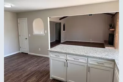 2512 Colleen Drive, Arlington, TX 76016 - Photo 5