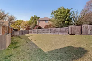 100 Shumard Ct, Irving, TX 75063 - Photo 25
