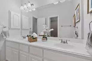 100 Shumard Ct, Irving, TX 75063 - Photo 17