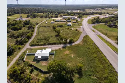 401 Barker Street, Bowie, TX 76230 - Photo 23