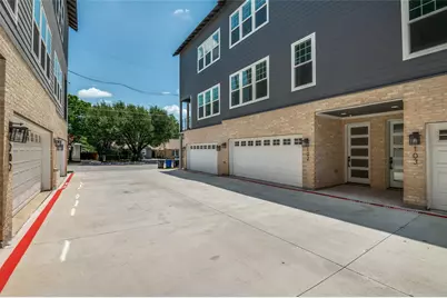 631 N Tyler Street #304, Dallas, TX 75208 - Photo 3