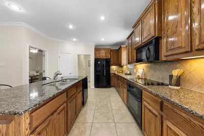 7005 Andover Court, Rowlett, TX 75089 - Photo 9