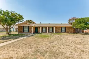 1919 J J Pearce Dr, Richardson, TX 75081 - Photo 1