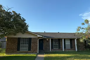 1919 J J Pearce Dr, Richardson, TX 75081 - Photo 1