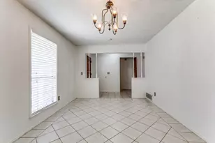 1919 J J Pearce Dr, Richardson, TX 75081 - Photo 9