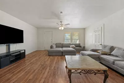 317 Ritchey Street, Gainesville, TX 76240 - Photo 3