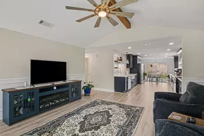 5911 Dangerfield Court, Arlington, TX 76017 - Photo 5