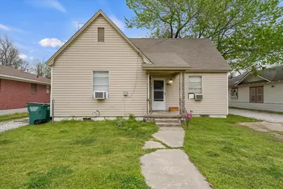 404 S Morris Street, Gainesville, TX 76240 - Photo 1