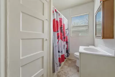 404 S Morris Street, Gainesville, TX 76240 - Photo 7