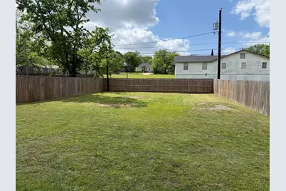 406 E Shepherd Street, Denison, TX 75021 - Photo 7