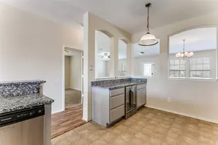 725 Redwing Dr, Saginaw, TX 76131 - Photo 9