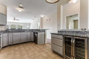 725 Redwing Dr, Saginaw, TX 76131 - Photo 7